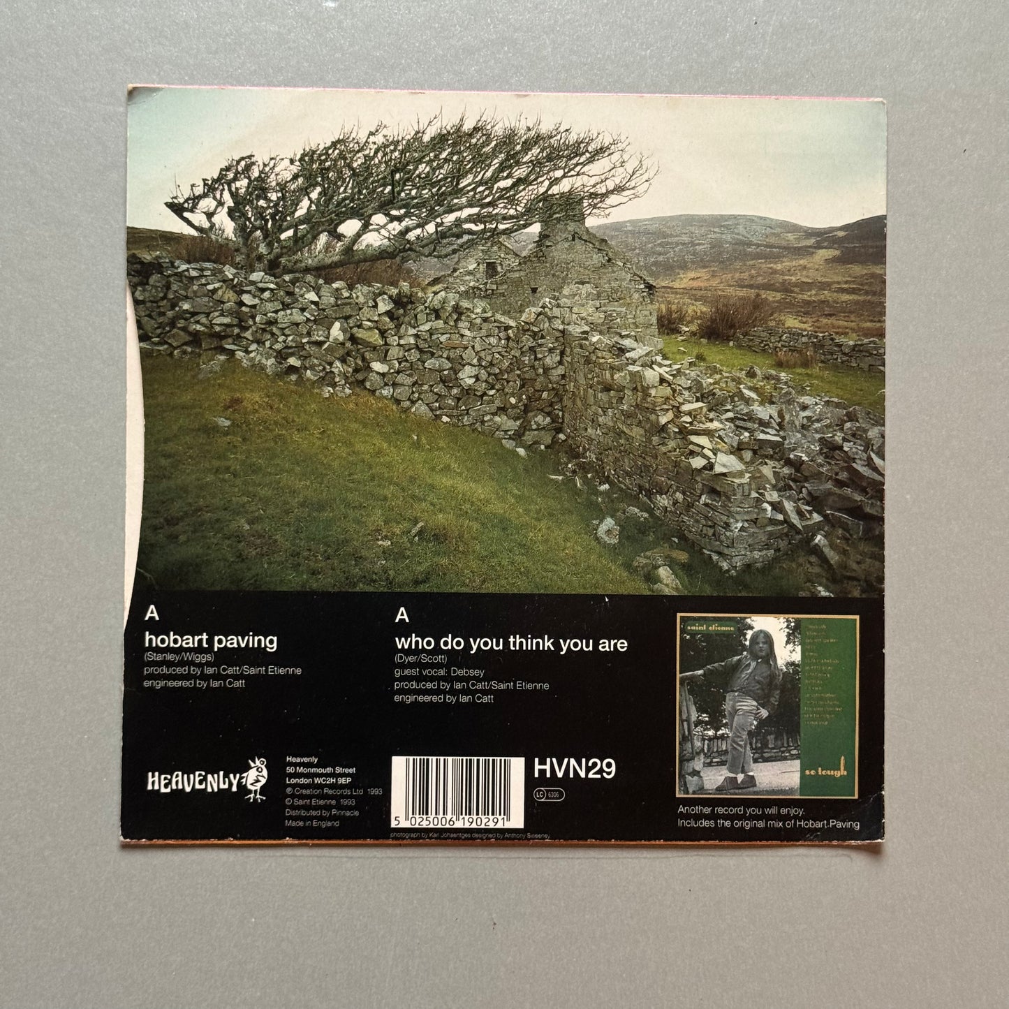 Saint Etienne Hobart Paving/Who Do You Think You Are? UK 7” single